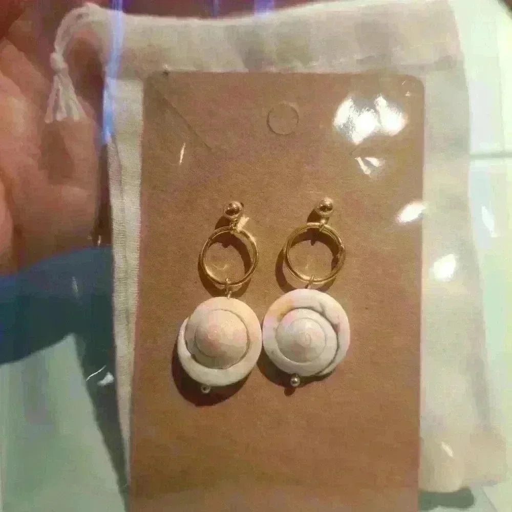 18k gold plated  ans shell earrings